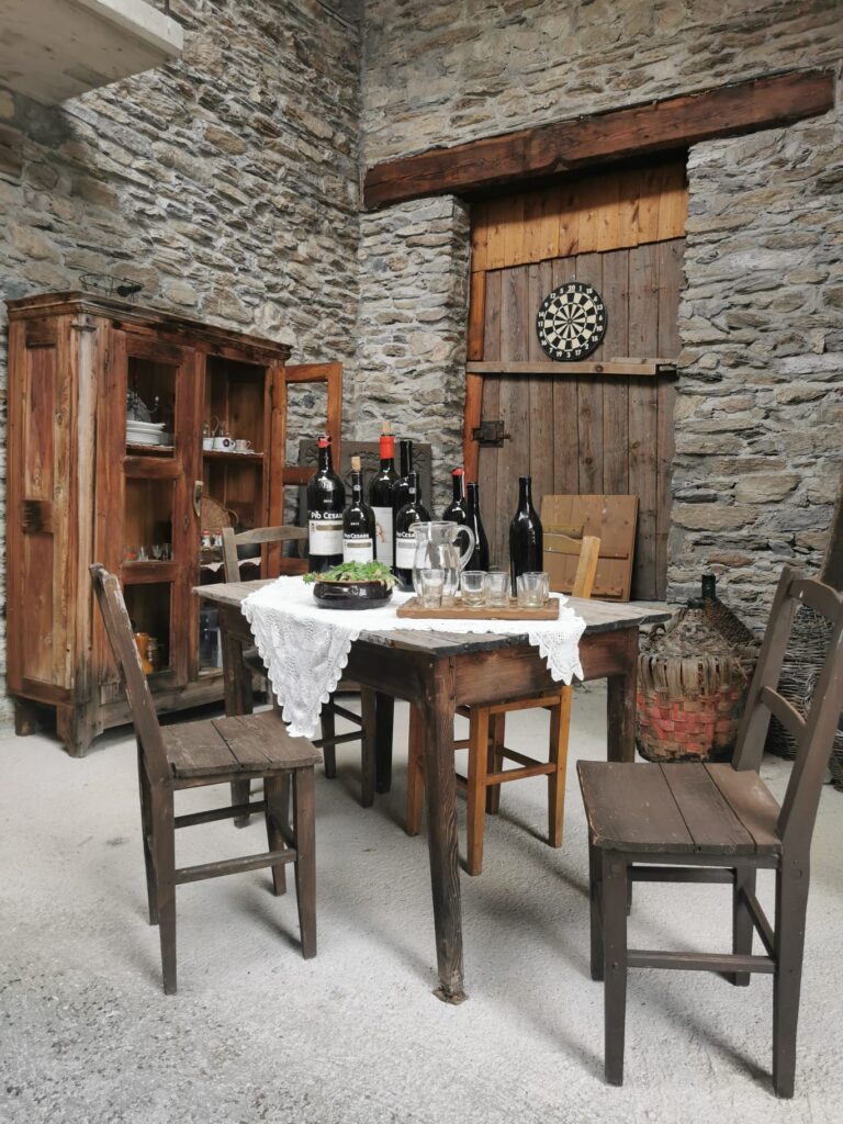 Pensione Ceaglio – gedeckter Tisch in der Gaststube